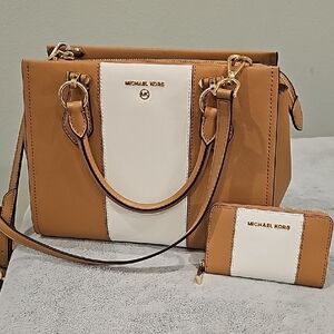 Michael Kors purse